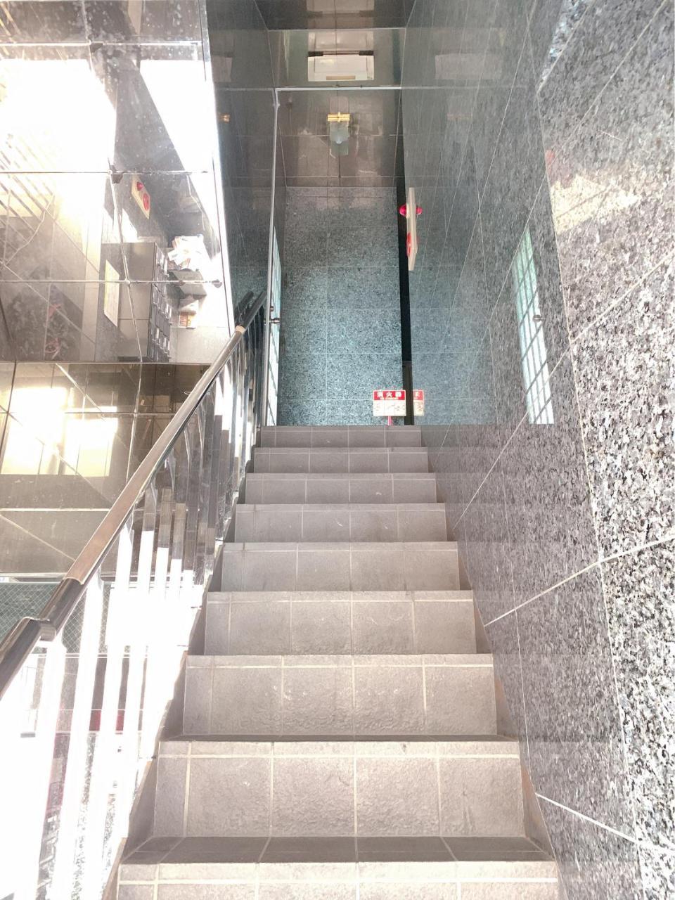 Ferienwohnung Konitel 今里 Ōsaka Exterior foto